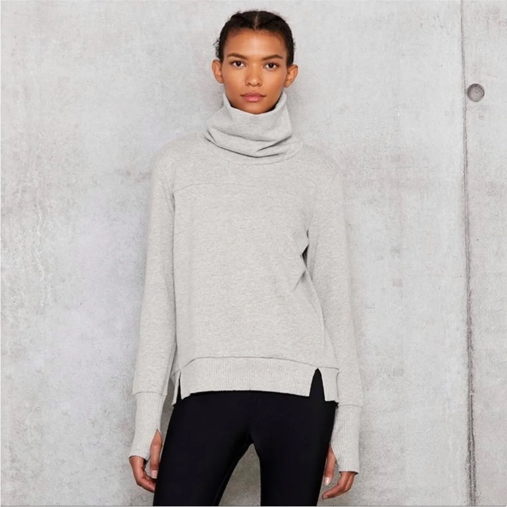 ALO Yoga Haze Long Sleeve Sweatshirt - Picture 1 of 8